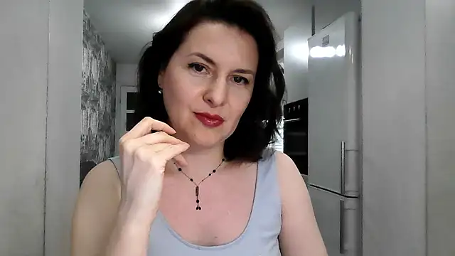 Victoria Glam online show from 01/10/26, 08:43