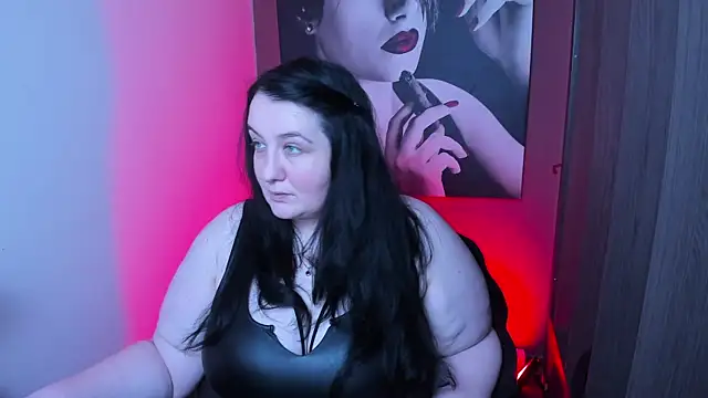 Snapshot of QueenOfHaze chatting on 11/29/25, 11:57 QueenOfHaze online show from 11/29/25, 11:57