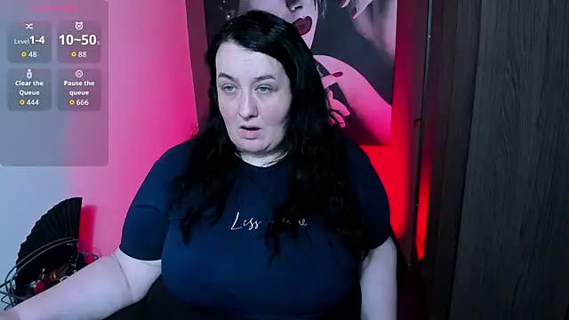 QueenOfHaze online show from 04/18/26, 07:51