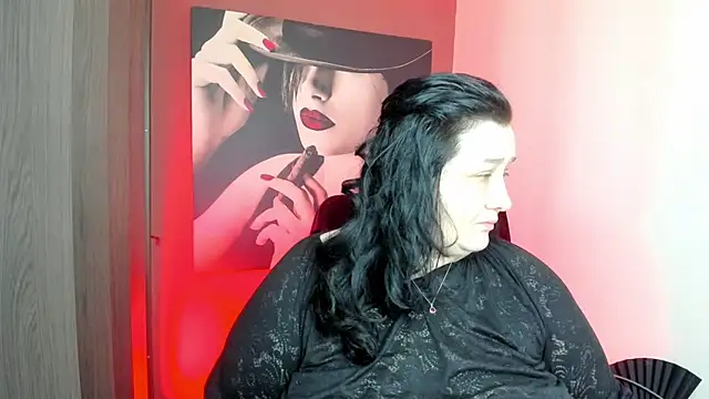 Snapshot of QueenOfHaze chatting on 07/22/26, 11:02 QueenOfHaze online show from 07/22/26, 11:02