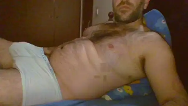 Snapshot of _tuga_man_ chatting on 12/18/25, 11:11 tuga man online show from 12/18/25, 11:11