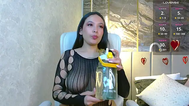 Victoria Collinns online show from 02/24/25, 12:05