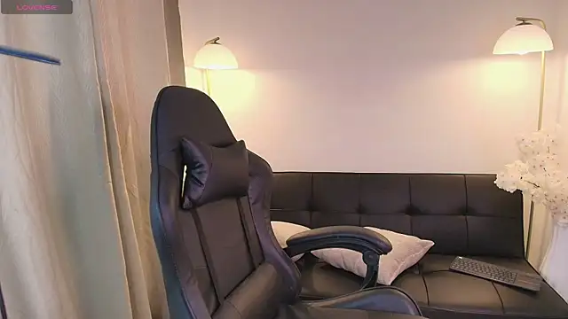 Victoria Collinns online show from 04/16/26, 05:03