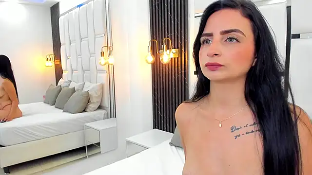 victoria cambell  online show from 02/25/25, 07:25