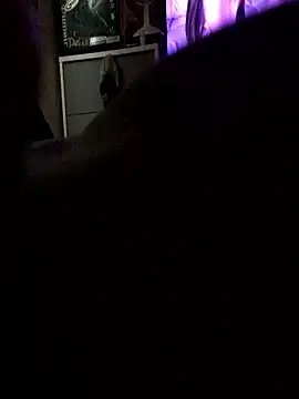 Snapshot of Pilote19 chatting on 12/15/25, 07:29 Pilote19 online show from 12/15/25, 07:29