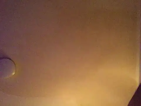 Snapshot of Pilote19 chatting on 12/22/25, 08:06 Pilote19 online show from 12/22/25, 08:06