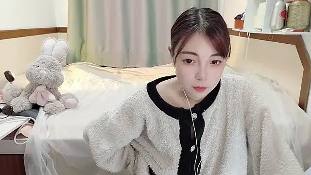 Snapshot of Song_99 chatting on 02/14/25, 06:08 Song 99 online show from 02/14/25, 06:08