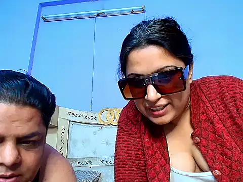 Snapshot of Sophia_James chatting on 02/05/25, 06:37 Sophia James online show from 02/05/25, 06:37