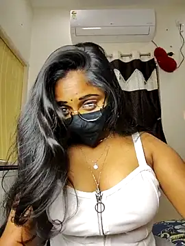 Snapshot of smiley_telugu chatting on 11/14/25, 04:17 smiley telugu online show from 11/14/25, 04:17