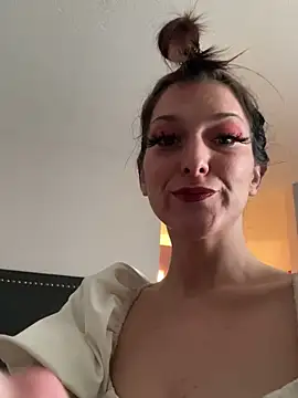 Snapshot of PhattPinxkTaco chatting on 03/02/25, 10:38 PhattPinxkTaco online show from 03/02/25, 10:38