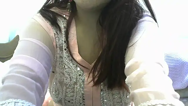 Snapshot of shutup_ chatting on 09/12/25, 06:08 shutup online show from 09/12/25, 06:08