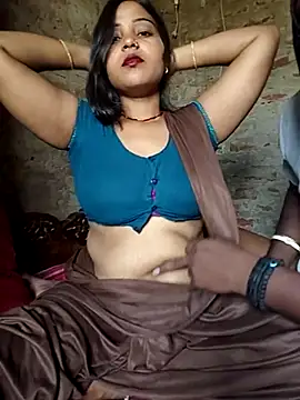 Snapshot of Simrandeshipp chatting on 05/05/26, 03:58 Simrandeshipp online show from 05/05/26, 03:58
