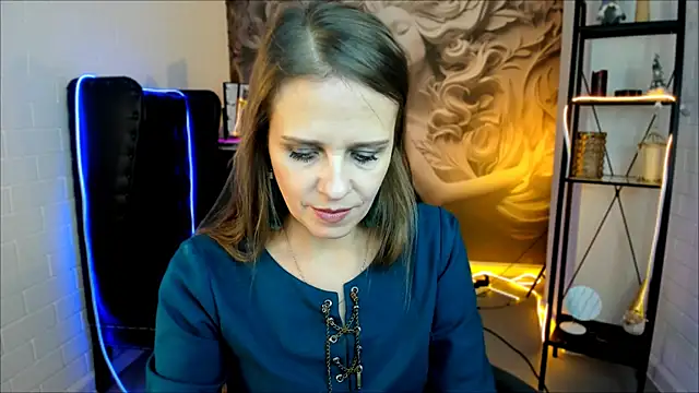 Snapshot of EmiliaBedy chatting on 01/31/25, 12:18 EmiliaBedy online show from 01/31/25, 12:18