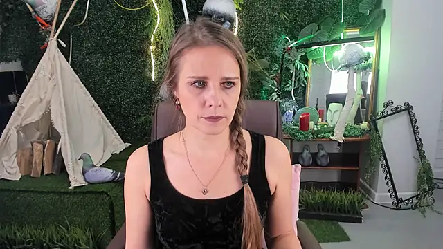 Snapshot of EmiliaBedy chatting on 02/01/25, 09:21 EmiliaBedy online show from 02/01/25, 09:21