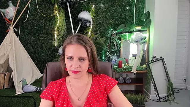 Snapshot of EmiliaBedy chatting on 02/01/25, 03:28 EmiliaBedy online show from 02/01/25, 03:28