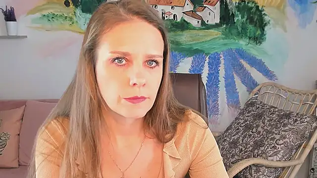 Snapshot of EmiliaBedy chatting on 02/08/25, 09:13 EmiliaBedy online show from 02/08/25, 09:13