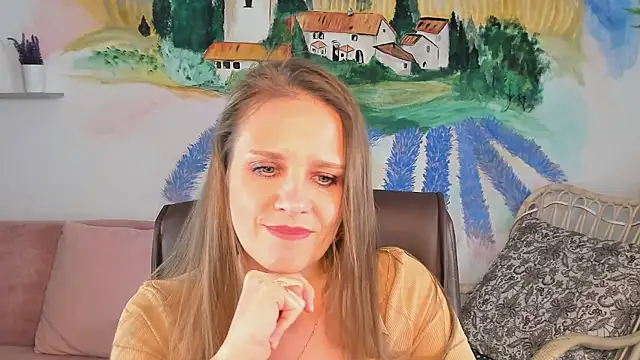 Snapshot of EmiliaBedy chatting on 02/08/25, 03:21 EmiliaBedy online show from 02/08/25, 03:21