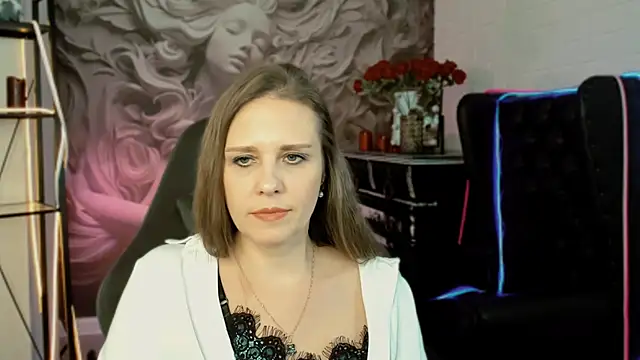 Snapshot of EmiliaBedy chatting on 02/15/25, 12:11 EmiliaBedy online show from 02/15/25, 12:11