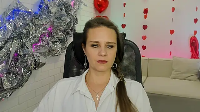 Snapshot of EmiliaBedy chatting on 02/25/25, 12:13 EmiliaBedy online show from 02/25/25, 12:13