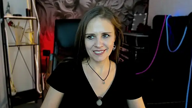 Snapshot of EmiliaBedy chatting on 03/10/25, 01:21 EmiliaBedy online show from 03/10/25, 01:21