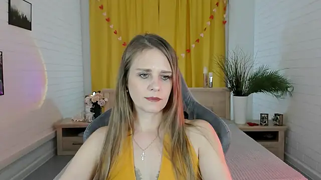 Snapshot of EmiliaBedy chatting on 03/15/25, 12:13 EmiliaBedy online show from 03/15/25, 12:13