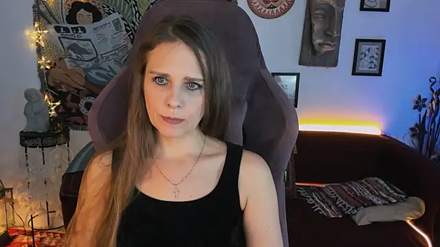 Snapshot of EmiliaBedy chatting on 03/16/25, 09:16 EmiliaBedy online show from 03/16/25, 09:16