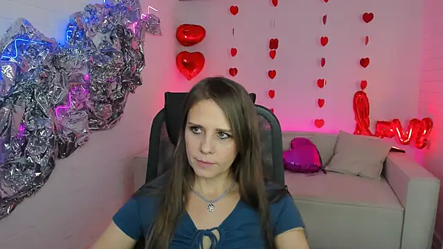 Snapshot of EmiliaBedy chatting on 03/18/25, 09:20 EmiliaBedy online show from 03/18/25, 09:20