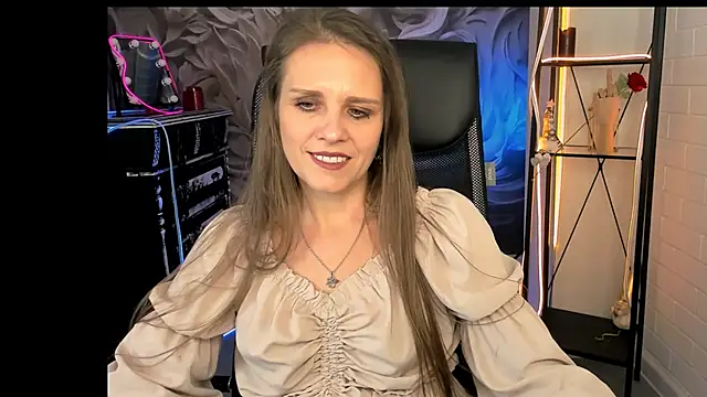 Snapshot of EmiliaBedy chatting on 03/19/25, 12:12 EmiliaBedy online show from 03/19/25, 12:12