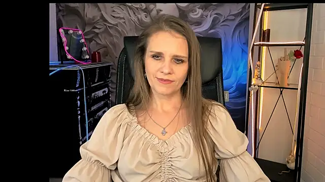 Snapshot of EmiliaBedy chatting on 03/19/25, 03:19 EmiliaBedy online show from 03/19/25, 03:19