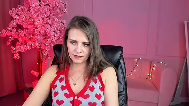 Snapshot of EmiliaBedy chatting on 03/21/25, 03:24 EmiliaBedy online show from 03/21/25, 03:24