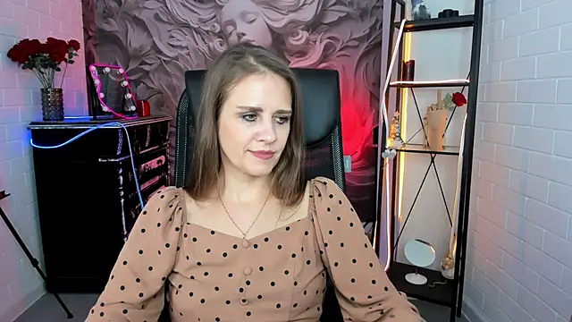 Snapshot of EmiliaBedy chatting on 03/22/25, 12:04 EmiliaBedy online show from 03/22/25, 12:04