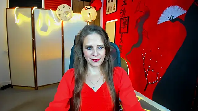 Snapshot of EmiliaBedy chatting on 09/12/25, 05:18 EmiliaBedy online show from 09/12/25, 05:18