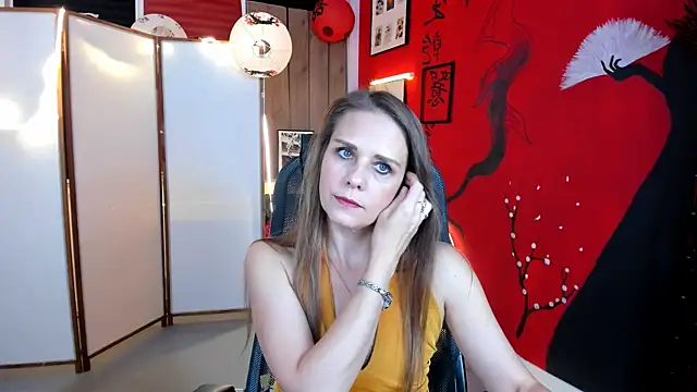 Snapshot of EmiliaBedy chatting on 09/16/25, 09:10 EmiliaBedy online show from 09/16/25, 09:10