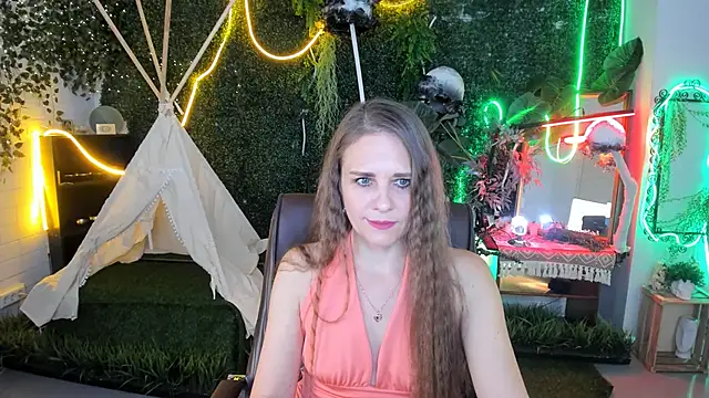 Snapshot of EmiliaBedy chatting on 10/15/25, 09:09 EmiliaBedy online show from 10/15/25, 09:09