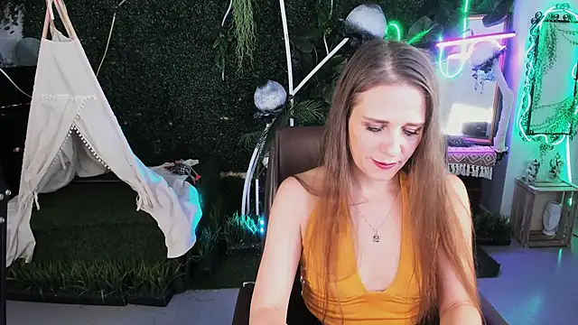 Snapshot of EmiliaBedy chatting on 11/27/25, 09:11 EmiliaBedy online show from 11/27/25, 09:11