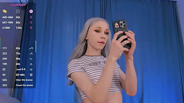 Snapshot of Shiny_Jennifer chatting on 11/08/25, 06:02 Shiny Jennifer online show from 11/08/25, 06:02