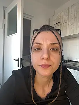 Snapshot of bunnythetailor chatting on 01/30/25, 02:47 bunnythetailor online show from 01/30/25, 02:47