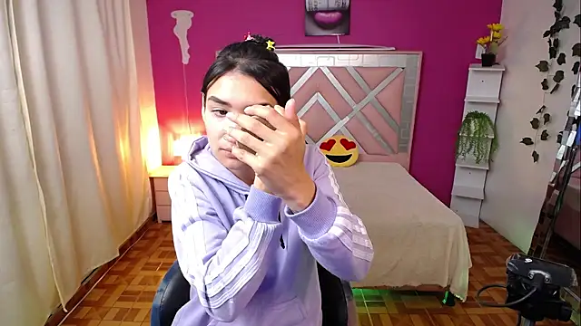 Snapshot of Sofii_cutee chatting on 03/14/25, 02:30 Sofii cutee online show from 03/14/25, 02:30