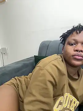 Snapshot of Boneca25 chatting on 04/20/26, 10:51 Boneca25 online show from 04/20/26, 10:51
