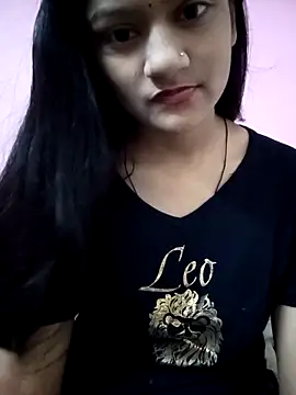 Snapshot of Tanu-00 chatting on 09/27/25, 11:37 Tanu-00 online show from 09/27/25, 11:37