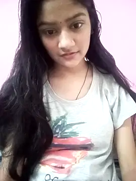 Snapshot of Tanu-00 chatting on 09/28/25, 02:11 Tanu-00 online show from 09/28/25, 02:11