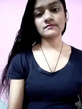 Snapshot of Tanu-00 chatting on 09/30/25, 03:39 Tanu-00 online show from 09/30/25, 03:39