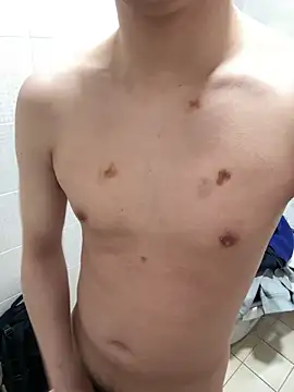 Snapshot of Phil_6677 chatting on 02/25/25, 08:58 Phil 6677 online show from 02/25/25, 08:58