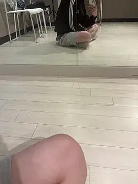 Snapshot of Phil_6677 chatting on 09/21/25, 07:15 Phil 6677 online show from 09/21/25, 07:15