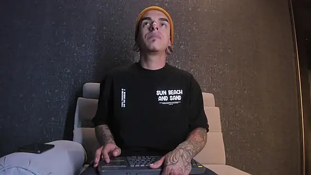 kaletattoo online show from 03/08/25, 03:17