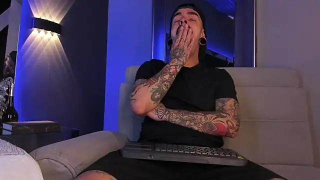 kaletattoo online show from 09/21/25, 03:13