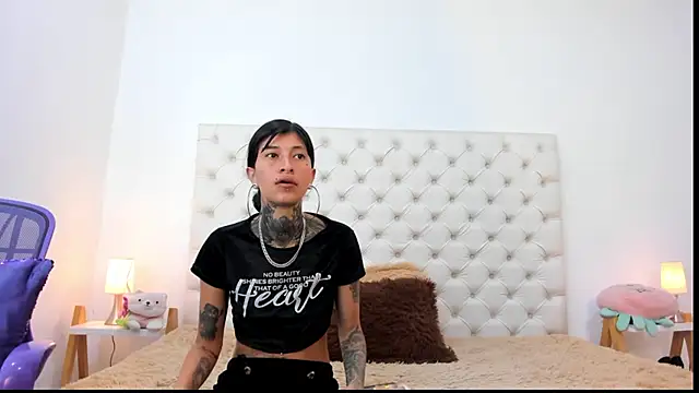 esmeralda06 online show from 04/09/26, 01:49