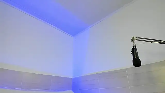 Ximena  1 online show from 02/20/25, 01:51