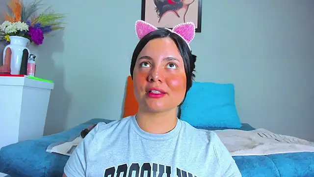 evaa greey online show from 09/24/25, 08:01