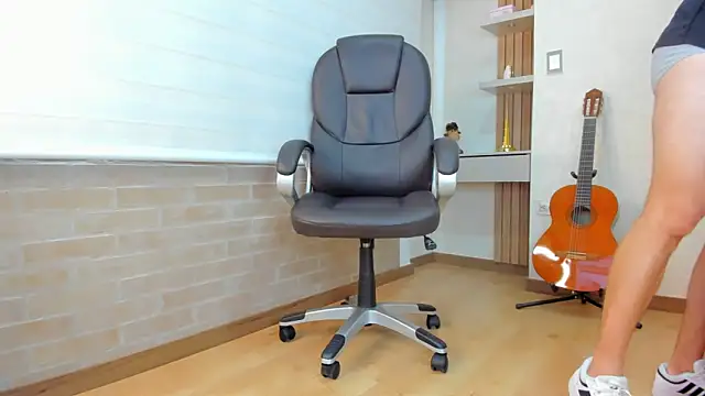 Tombarden online show from 12/20/25, 07:10